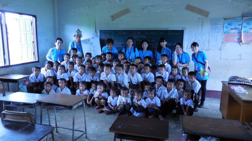 ラオス小学校支援と交流