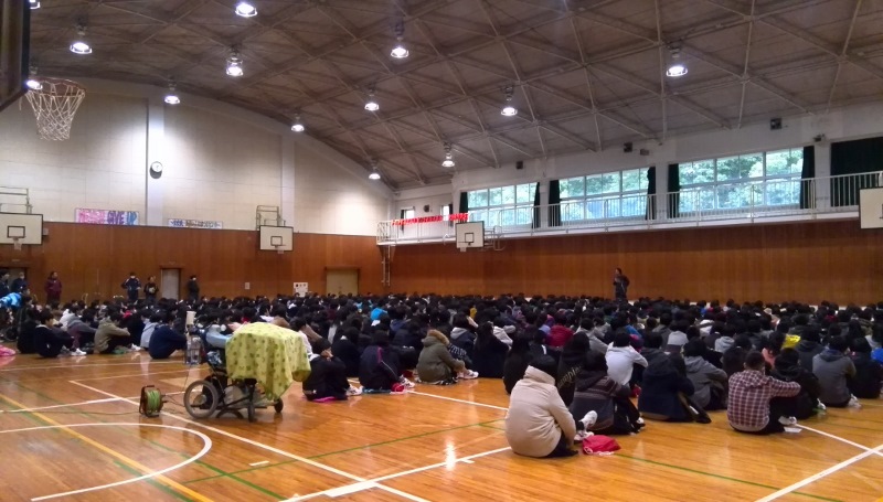 豊中第14中学校体育館での講演会