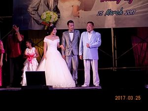 元奨学生の結婚式