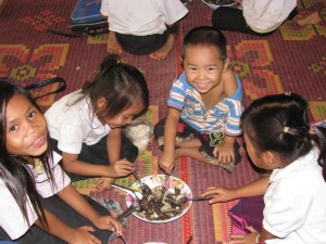 ラオスの学校給食普及事業