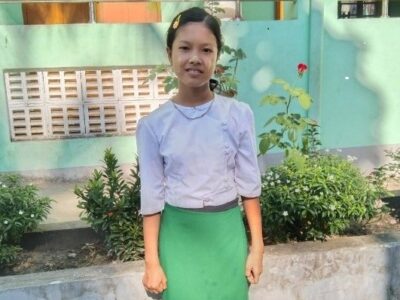 【ミャンマー】教師になる夢を胸に家事と勉学に励む少女
